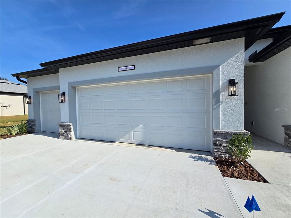 For Sale: $349,000 (4 beds, 3 baths, 1990 Square Feet)