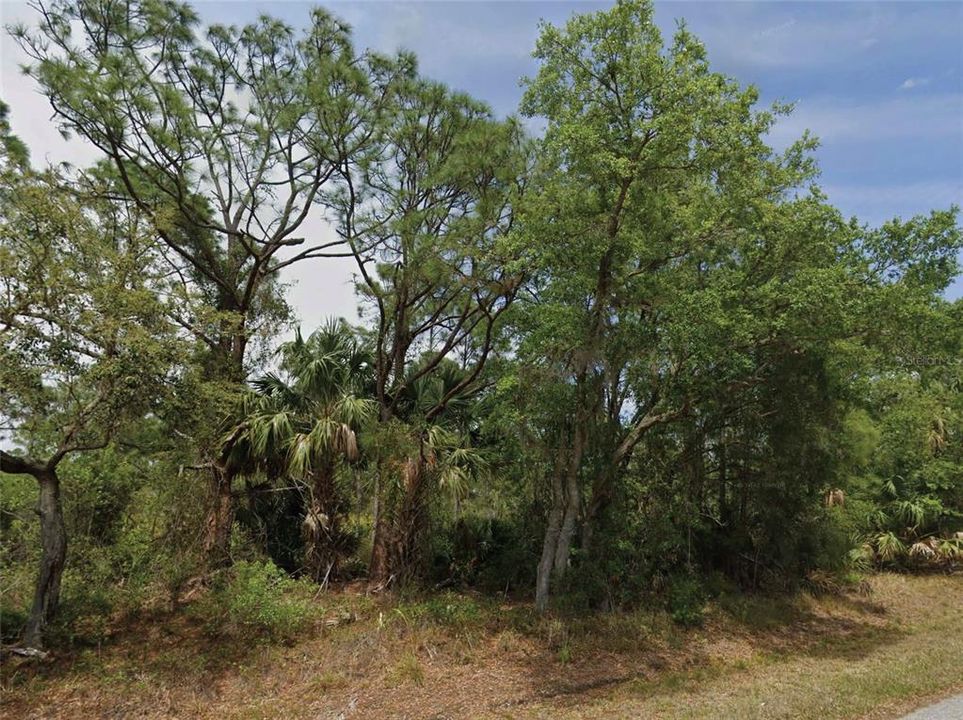 На продажу: $23,000 (0.23 acres)