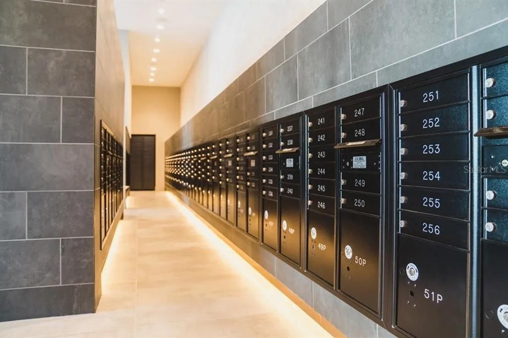 В аренду: $1,570 (1 спален, 1 ванн, 708 Квадратных фут)