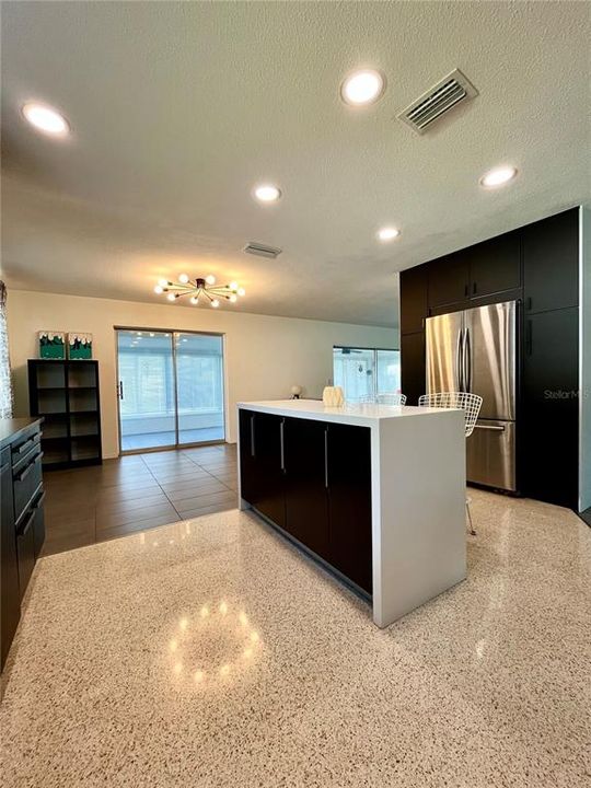 For Sale: $589,000 (3 beds, 2 baths, 1829 Square Feet)