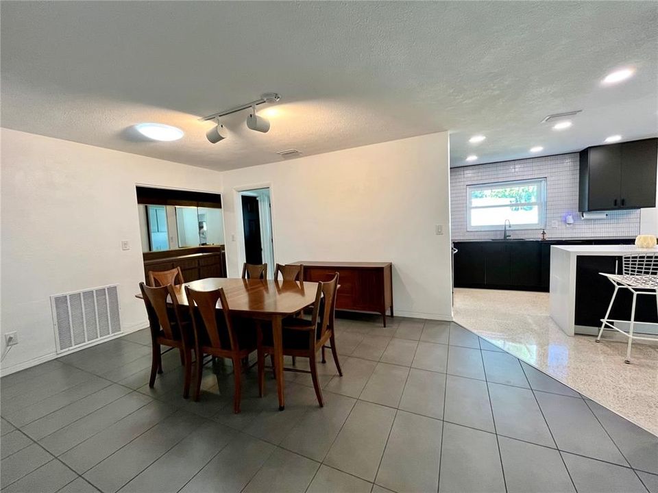 For Sale: $589,000 (3 beds, 2 baths, 1829 Square Feet)