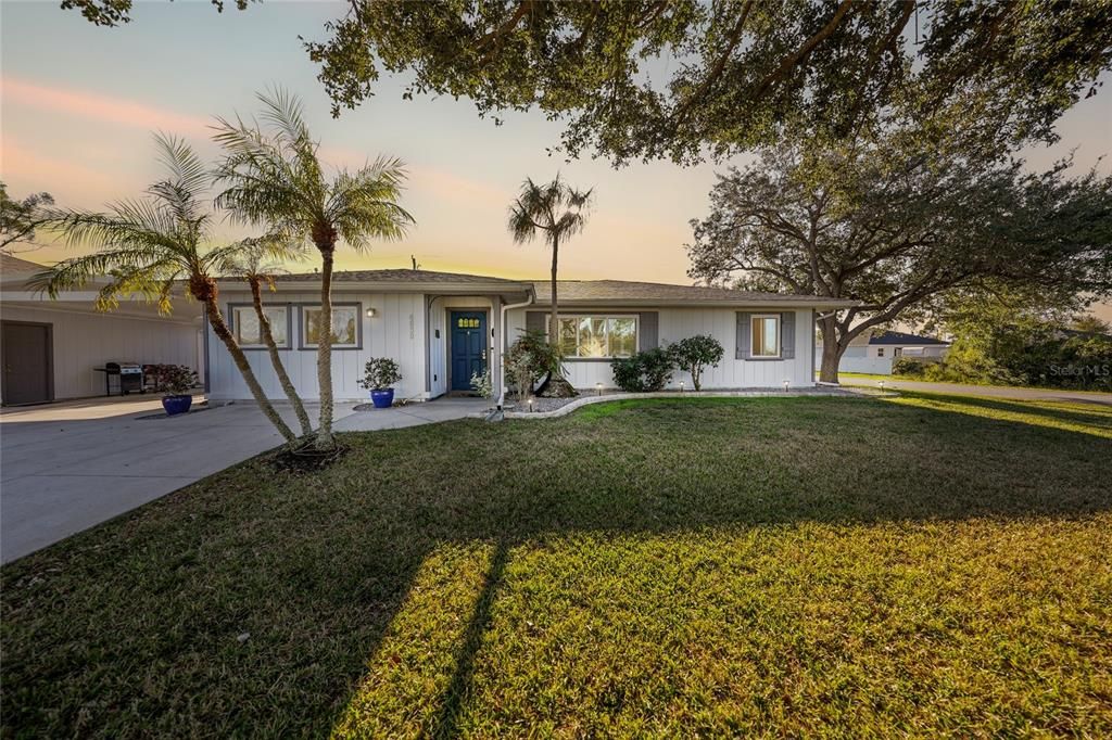 待售: $495,000 (3 贝兹, 2 浴室, 2643 平方英尺)