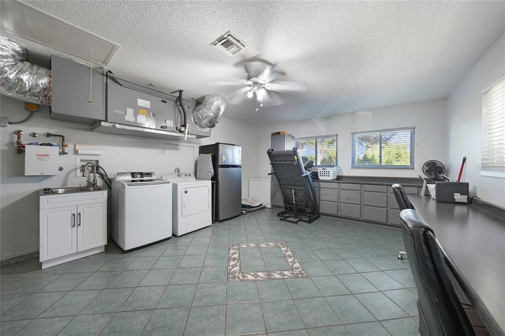 待售: $495,000 (3 贝兹, 2 浴室, 2643 平方英尺)