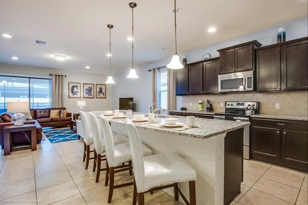 For Sale: $590,000 (8 beds, 6 baths, 4041 Square Feet)