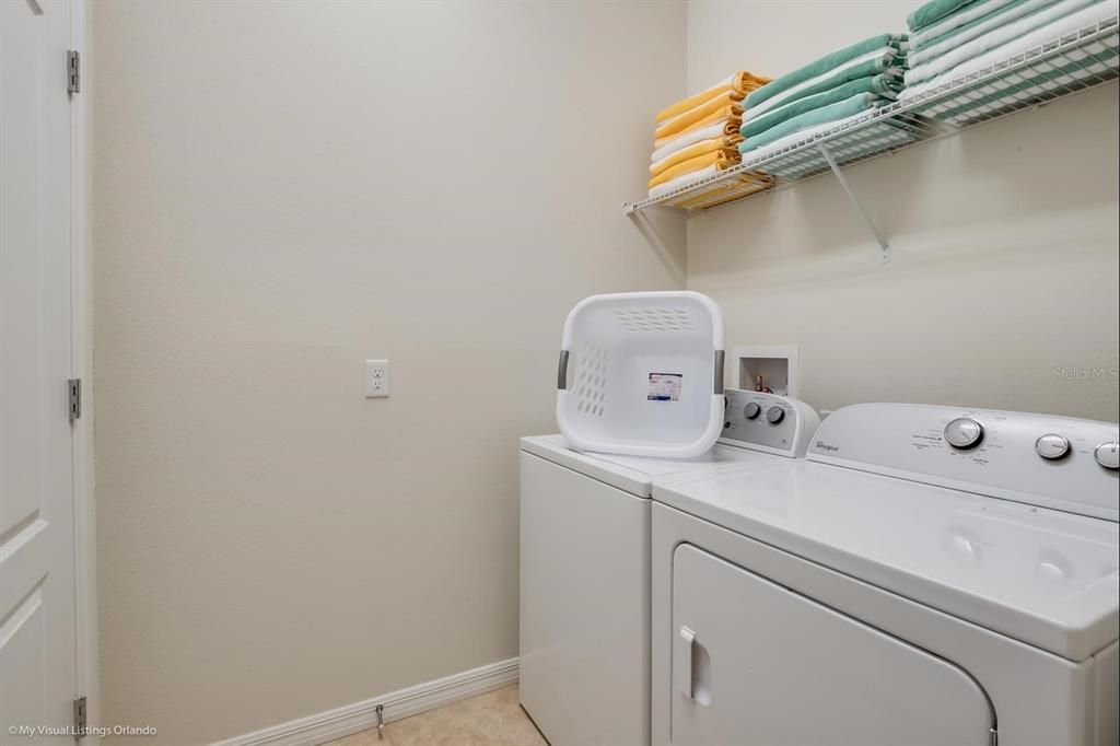 For Sale: $590,000 (8 beds, 6 baths, 4041 Square Feet)