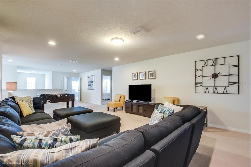 For Sale: $590,000 (8 beds, 6 baths, 4041 Square Feet)