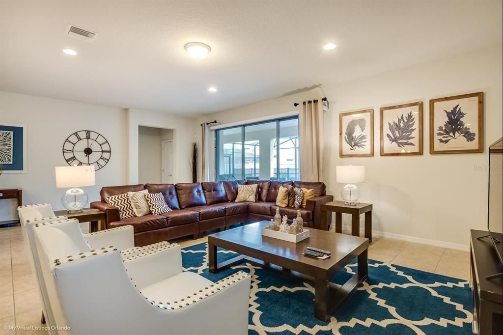 For Sale: $590,000 (8 beds, 6 baths, 4041 Square Feet)