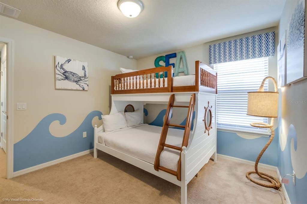 For Sale: $590,000 (8 beds, 6 baths, 4041 Square Feet)