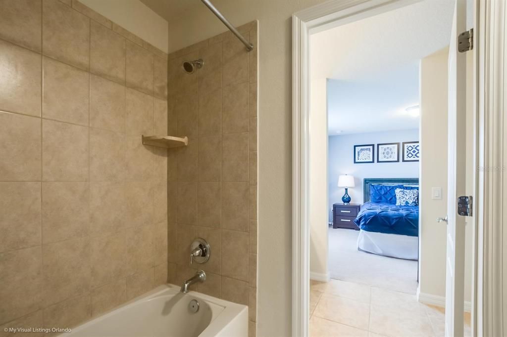 For Sale: $590,000 (8 beds, 6 baths, 4041 Square Feet)