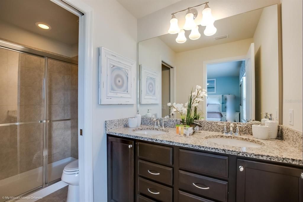 For Sale: $590,000 (8 beds, 6 baths, 4041 Square Feet)