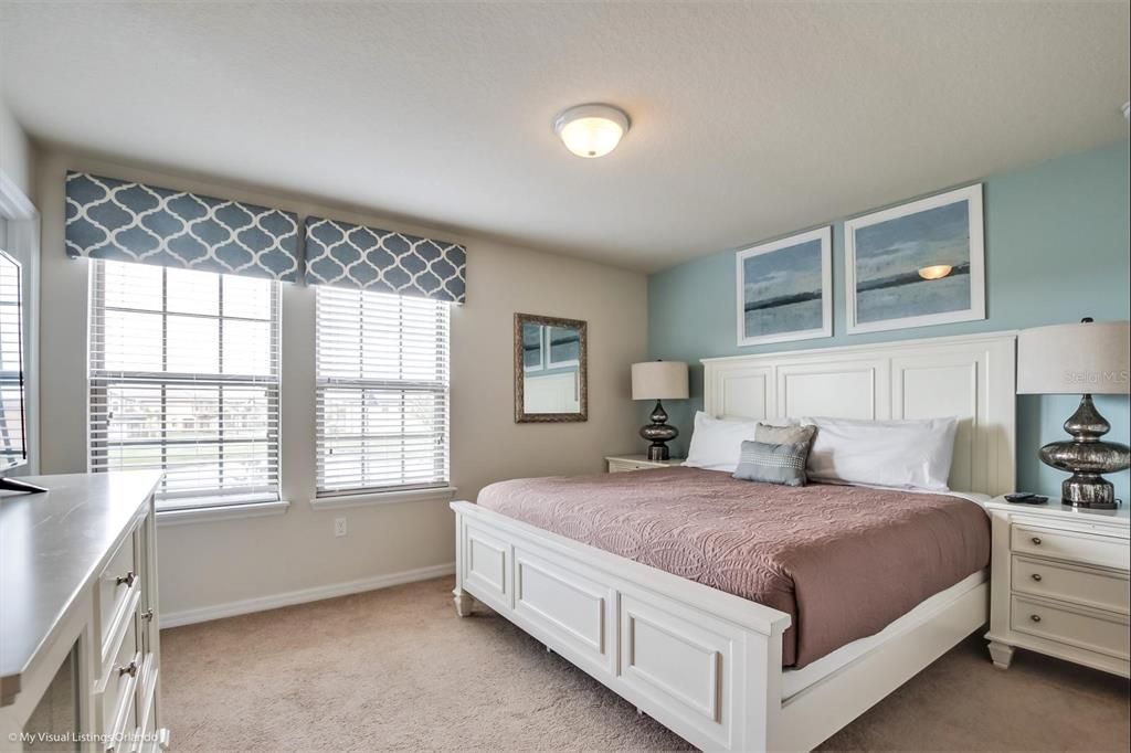 For Sale: $590,000 (8 beds, 6 baths, 4041 Square Feet)