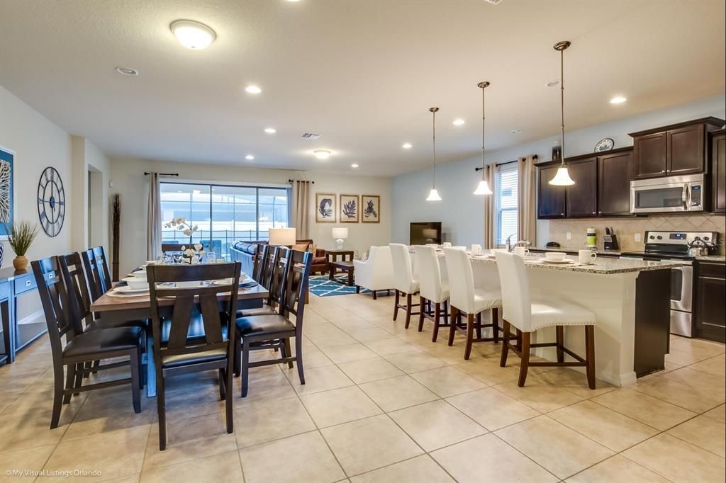 For Sale: $590,000 (8 beds, 6 baths, 4041 Square Feet)