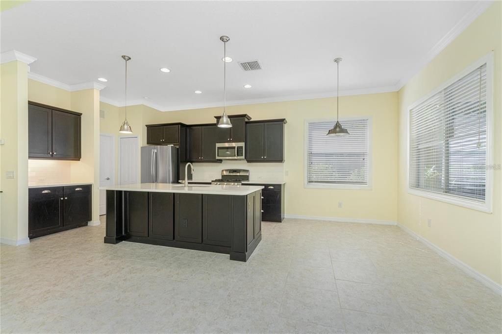 待售: $450,000 (3 贝兹, 2 浴室, 1858 平方英尺)