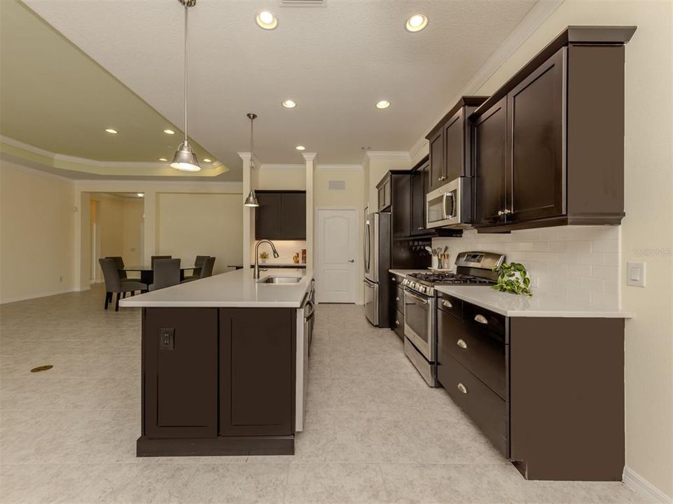 待售: $450,000 (3 贝兹, 2 浴室, 1858 平方英尺)