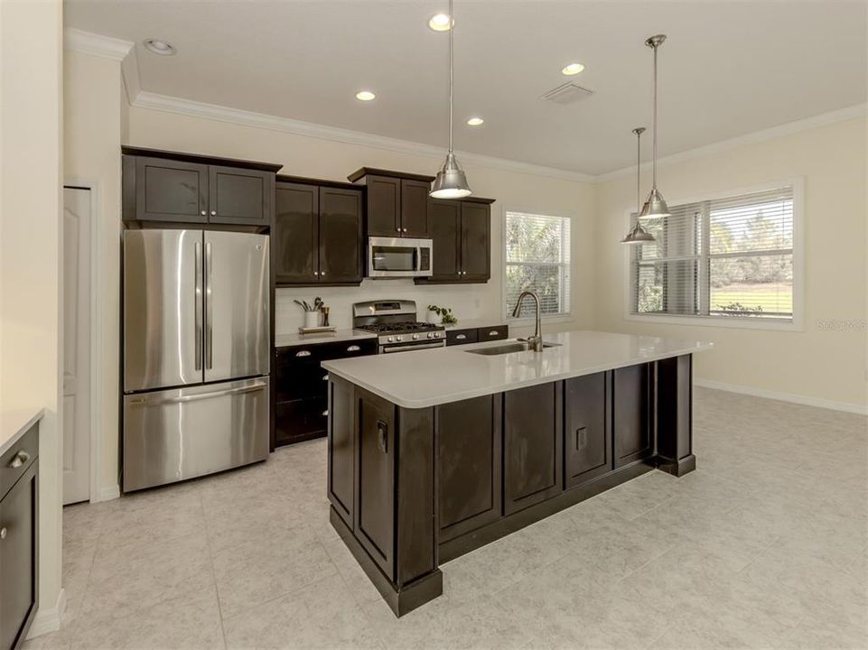 待售: $450,000 (3 贝兹, 2 浴室, 1858 平方英尺)