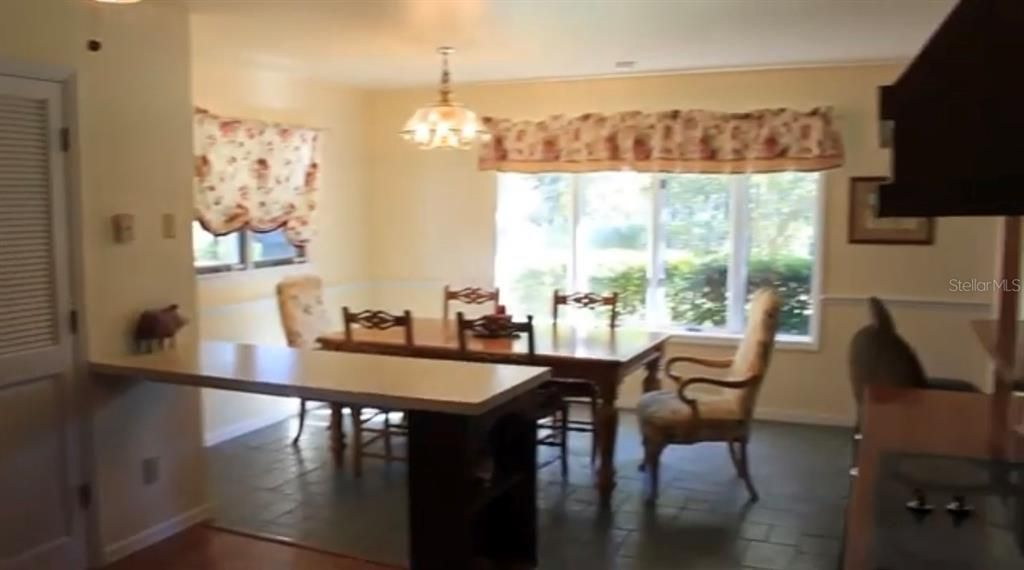 For Sale: $3,100,000 (3 beds, 3 baths, 2434 Square Feet)