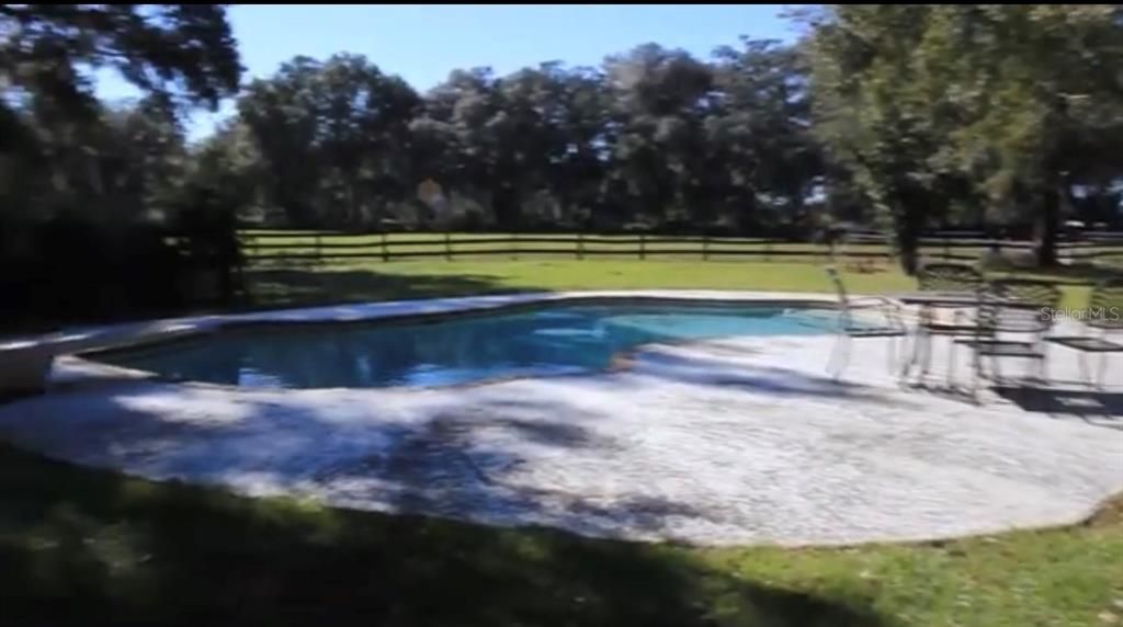 For Sale: $3,100,000 (3 beds, 3 baths, 2434 Square Feet)