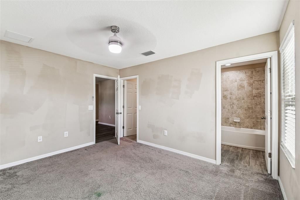 For Sale: $499,000 (5 beds, 3 baths, 2750 Square Feet)