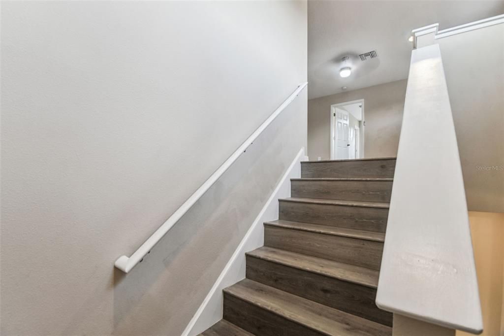 For Sale: $499,000 (5 beds, 3 baths, 2750 Square Feet)