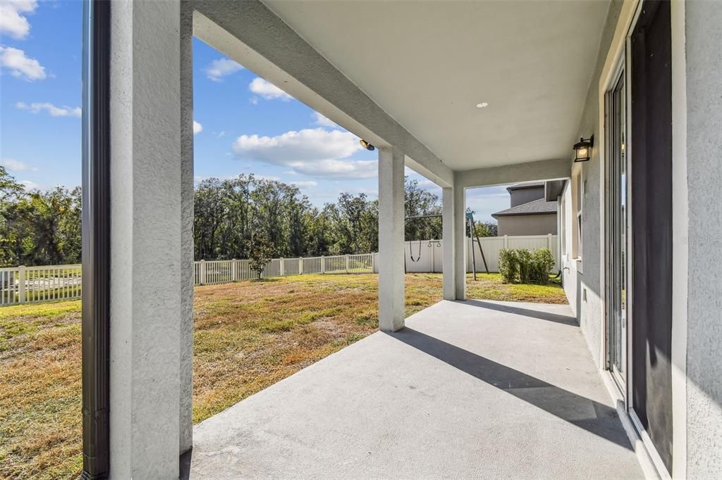 For Sale: $499,000 (5 beds, 3 baths, 2750 Square Feet)