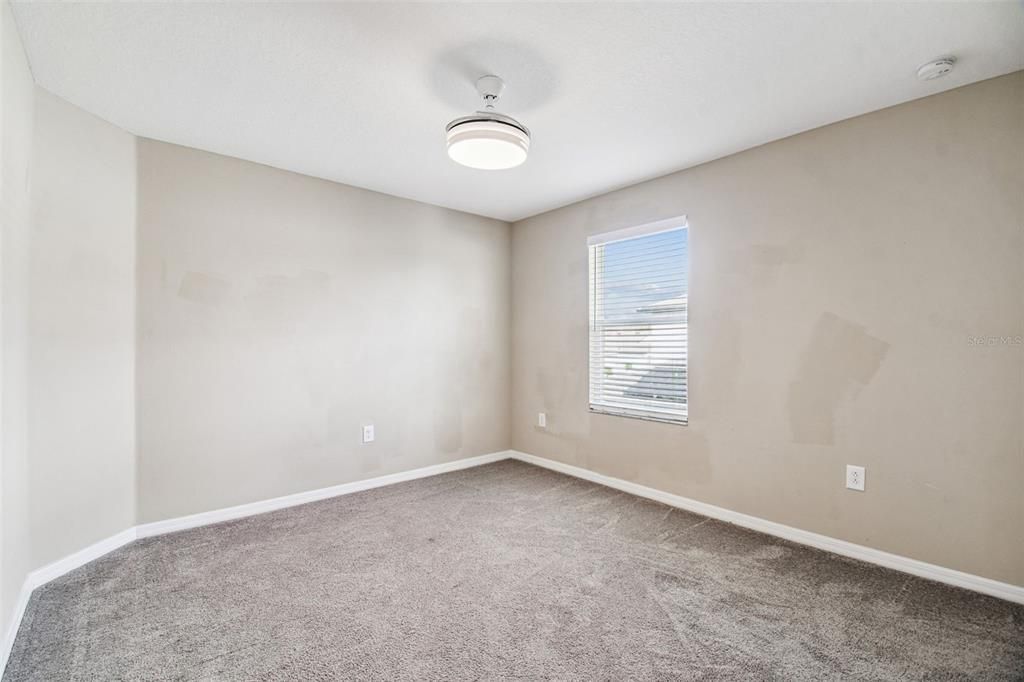 For Sale: $499,000 (5 beds, 3 baths, 2750 Square Feet)