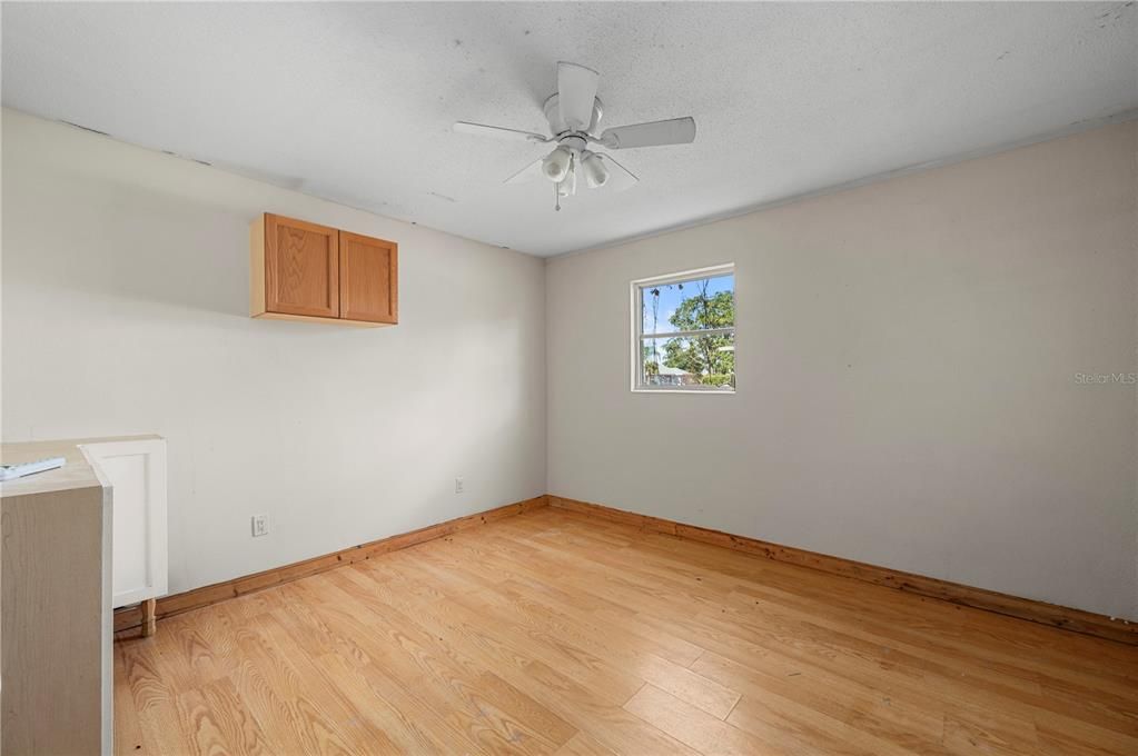 For Sale: $199,900 (2 beds, 2 baths, 1172 Square Feet)