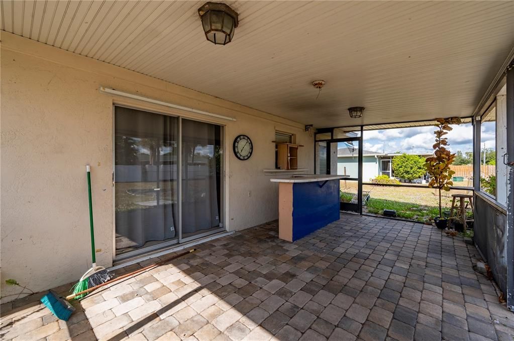 For Sale: $199,900 (2 beds, 2 baths, 1172 Square Feet)