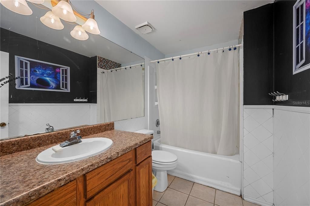 For Sale: $199,900 (2 beds, 2 baths, 1172 Square Feet)