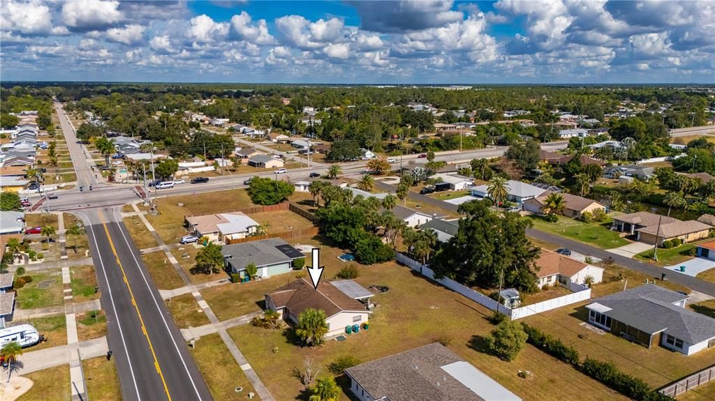 For Sale: $199,900 (2 beds, 2 baths, 1172 Square Feet)