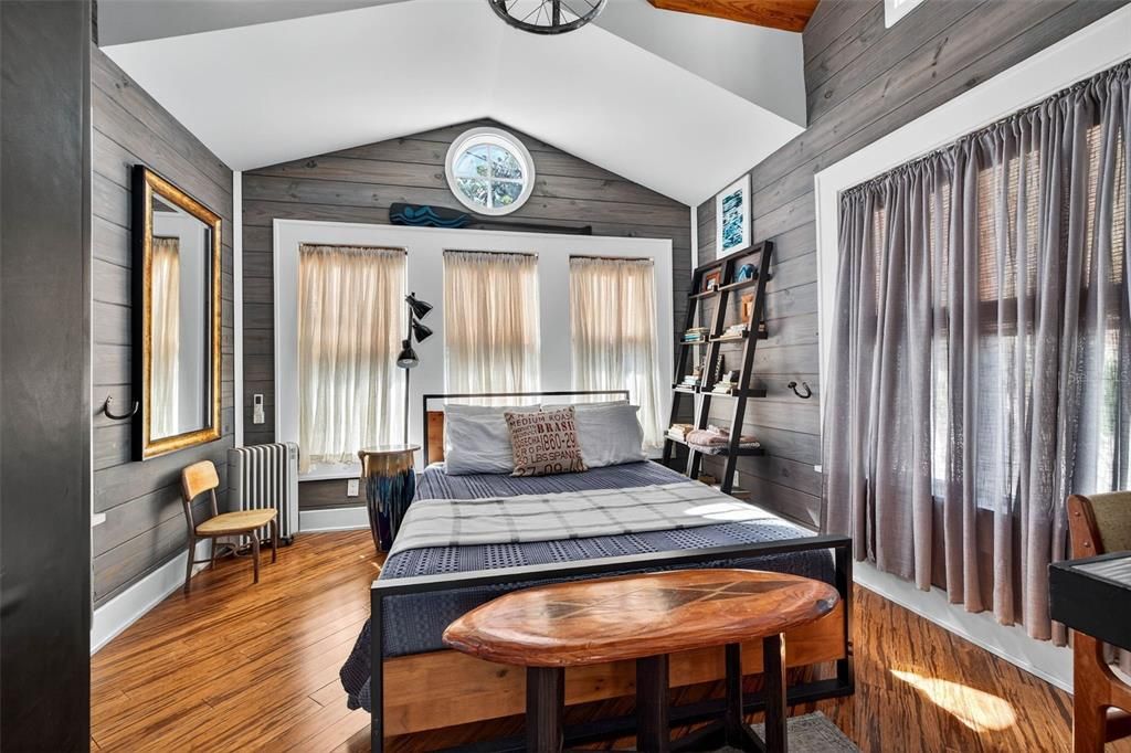 En Venta: $1,995,000 (3 camas, 2 baños, 2181 Pies cuadrados)