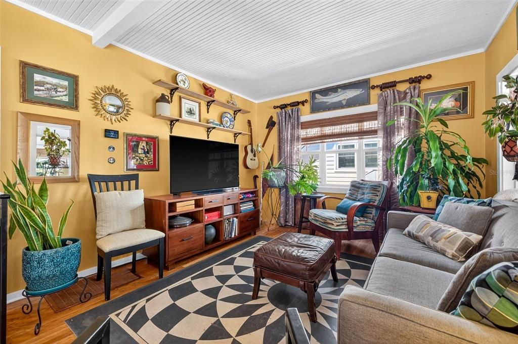 En Venta: $1,995,000 (3 camas, 2 baños, 2181 Pies cuadrados)