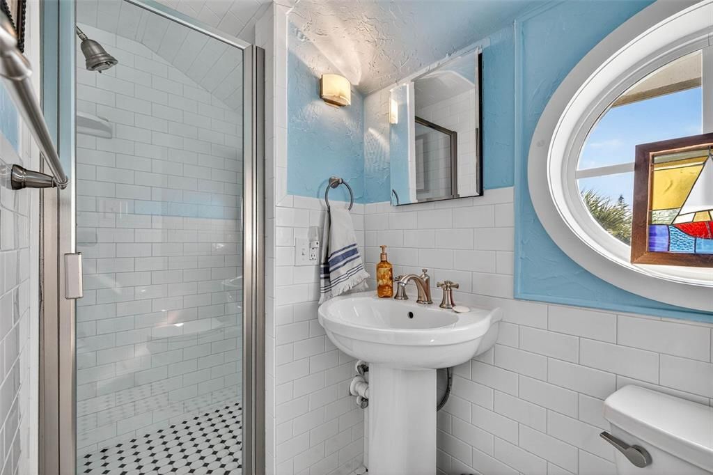 En Venta: $1,995,000 (3 camas, 2 baños, 2181 Pies cuadrados)