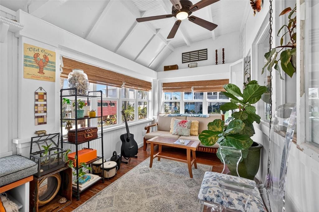 En Venta: $1,995,000 (3 camas, 2 baños, 2181 Pies cuadrados)