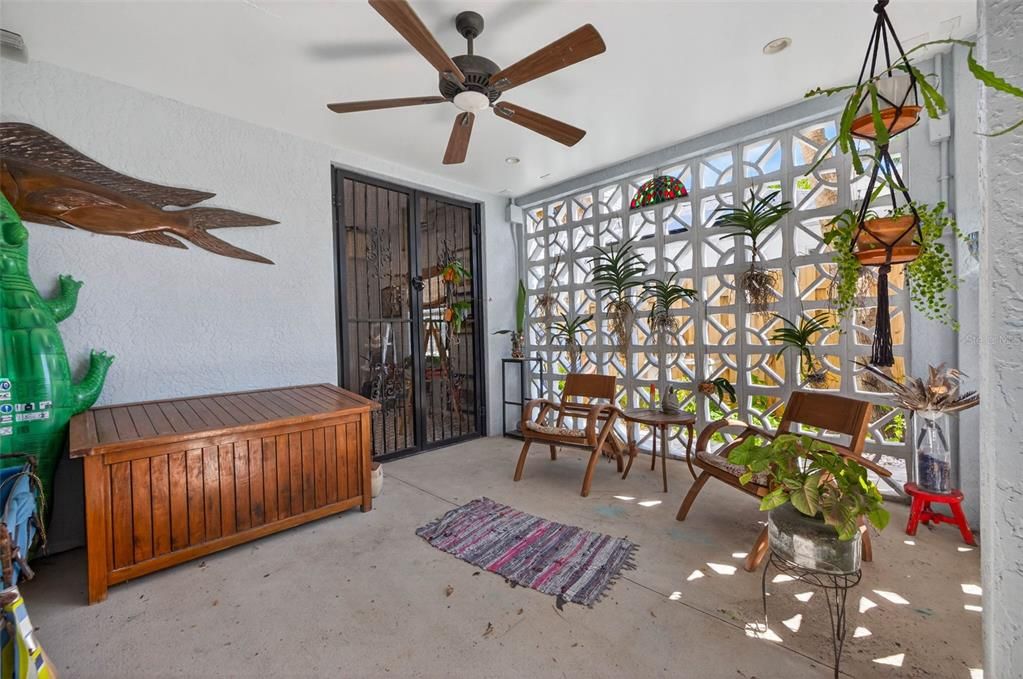 En Venta: $1,995,000 (3 camas, 2 baños, 2181 Pies cuadrados)