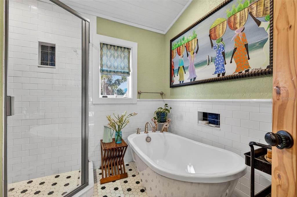 En Venta: $1,995,000 (3 camas, 2 baños, 2181 Pies cuadrados)