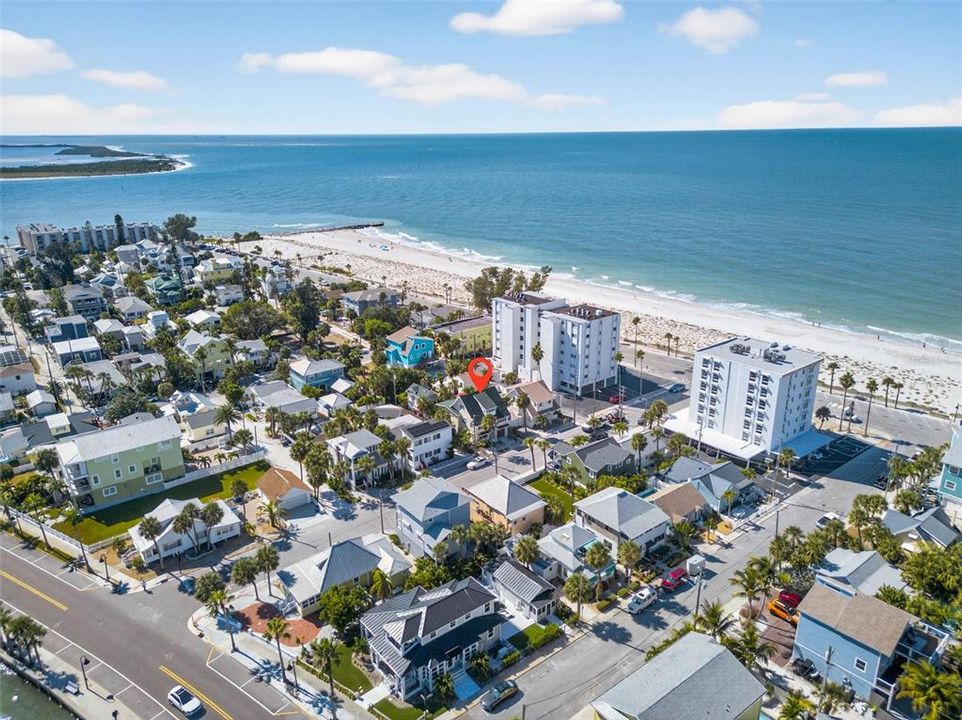 En Venta: $1,995,000 (3 camas, 2 baños, 2181 Pies cuadrados)