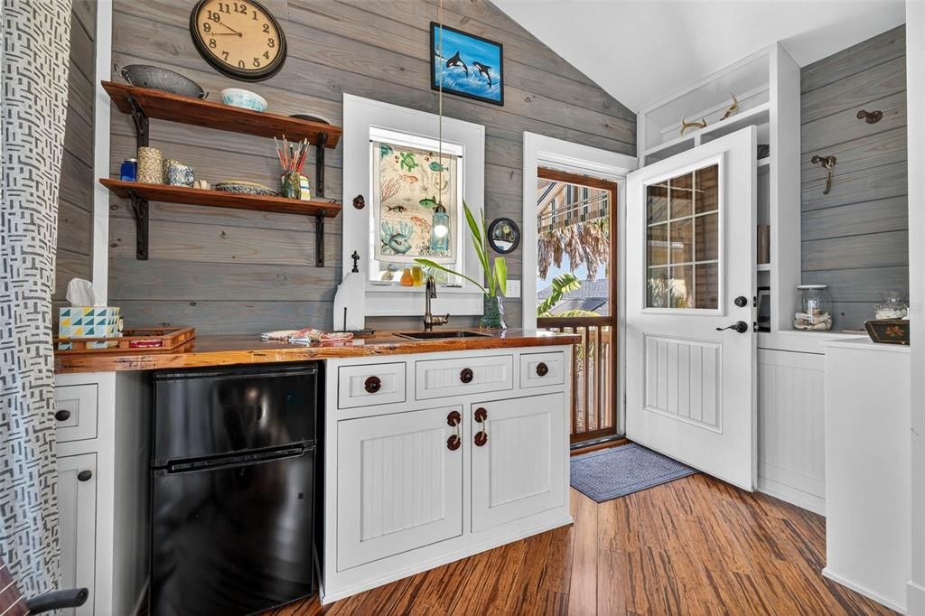 En Venta: $1,995,000 (3 camas, 2 baños, 2181 Pies cuadrados)