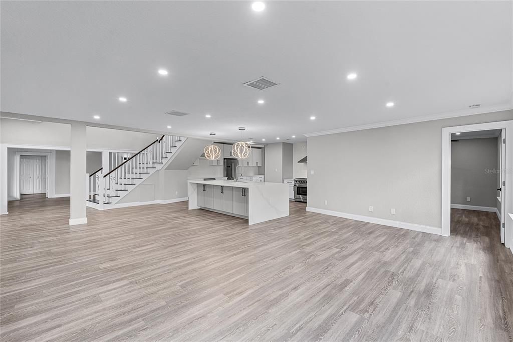 For Rent: $6,750 (5 beds, 4 baths, 3805 Square Feet)