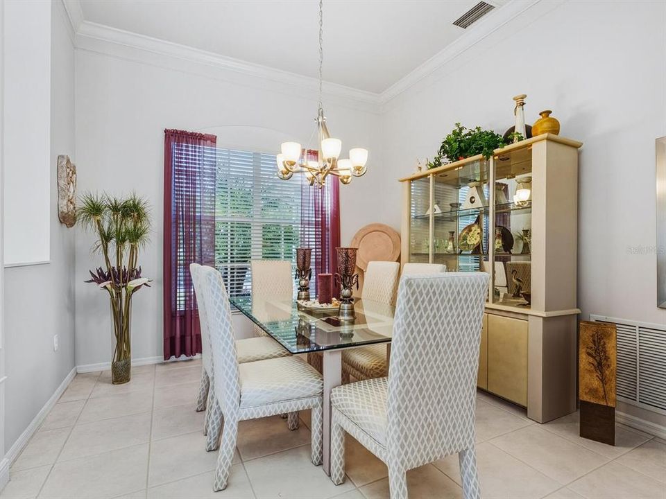 待售: $749,000 (4 贝兹, 3 浴室, 2372 平方英尺)