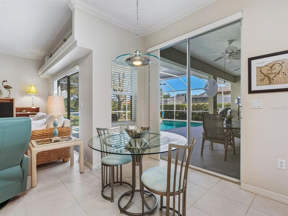 待售: $749,000 (4 贝兹, 3 浴室, 2372 平方英尺)