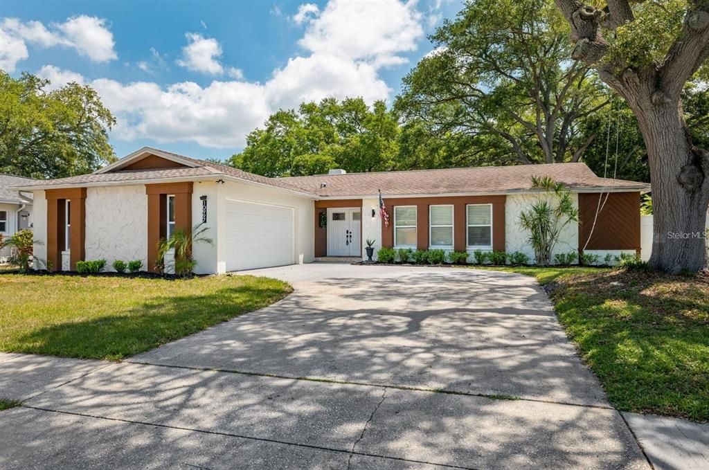 For Sale: $535,000 (3 beds, 2 baths, 1825 Square Feet)