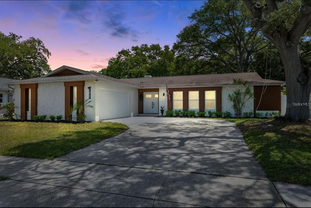 For Sale: $535,000 (3 beds, 2 baths, 1825 Square Feet)