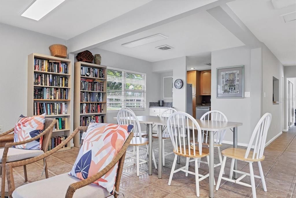 En Venta: $794,999 (3 camas, 3 baños, 1460 Pies cuadrados)