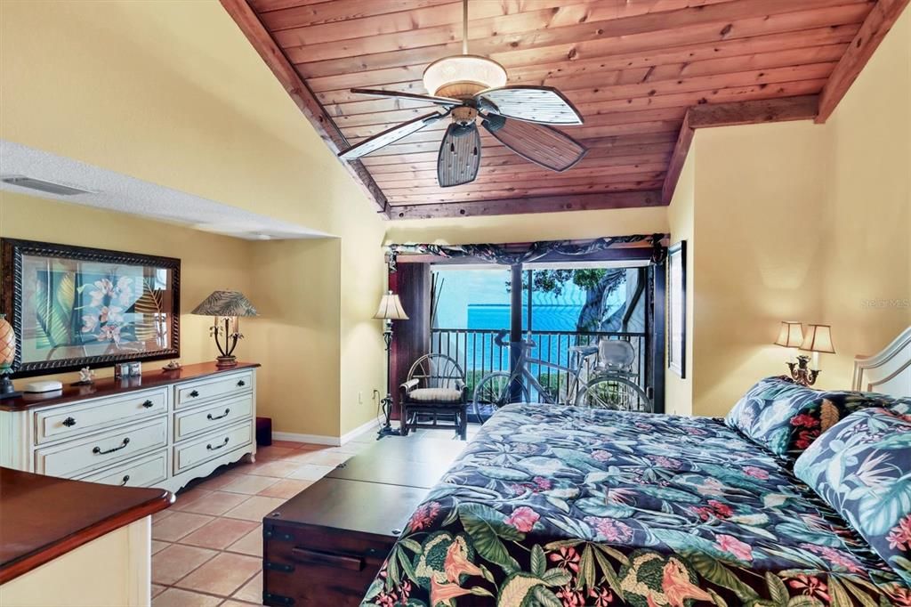 En Venta: $794,999 (3 camas, 3 baños, 1460 Pies cuadrados)