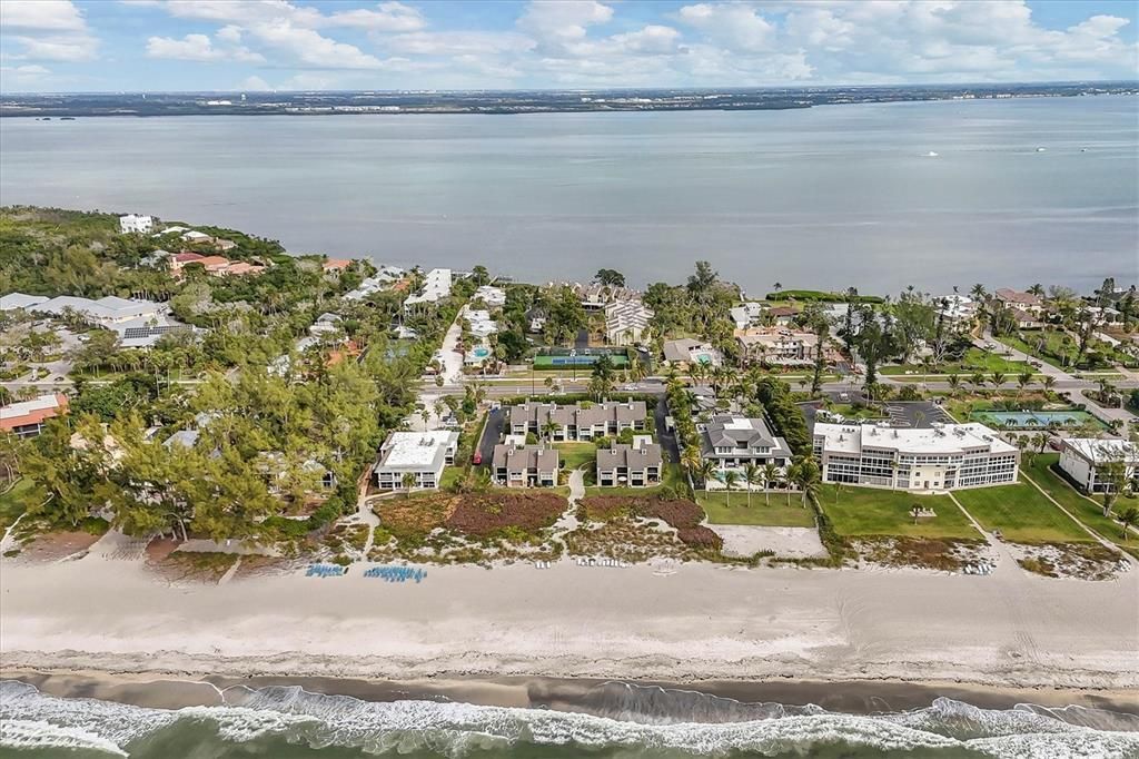 En Venta: $794,999 (3 camas, 3 baños, 1460 Pies cuadrados)