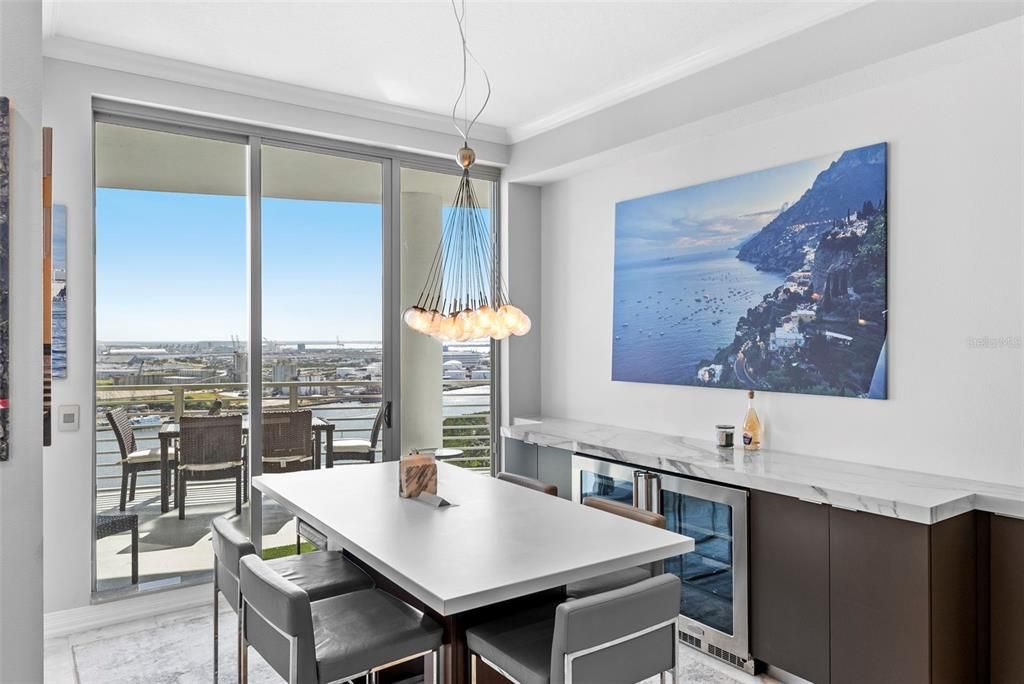 En Venta: $2,395,000 (3 camas, 3 baños, 2985 Pies cuadrados)