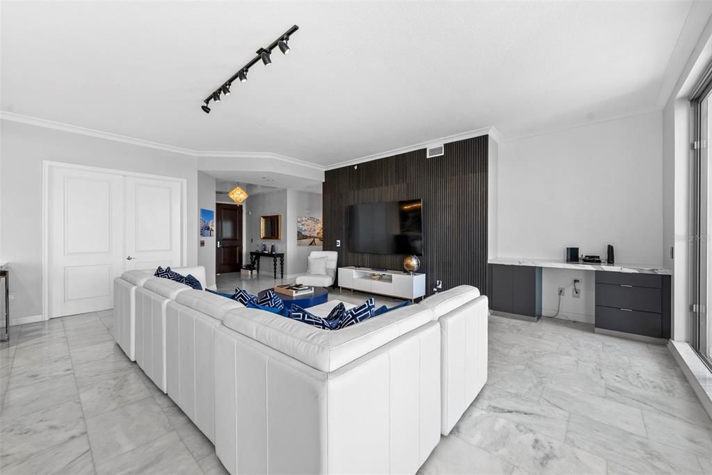 En Venta: $2,395,000 (3 camas, 3 baños, 2985 Pies cuadrados)