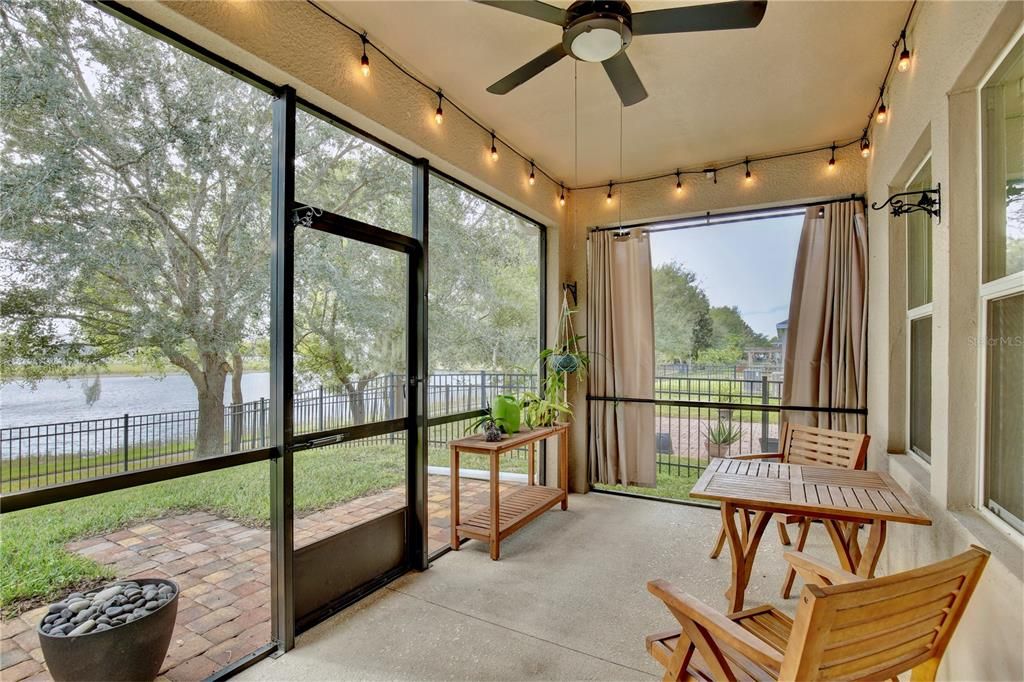 En Venta: $450,000 (4 camas, 3 baños, 2061 Pies cuadrados)