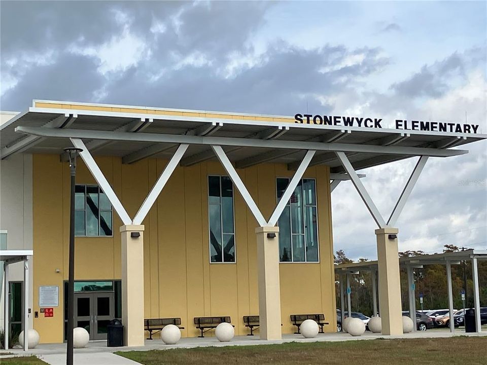 En Venta: $450,000 (4 camas, 3 baños, 2061 Pies cuadrados)