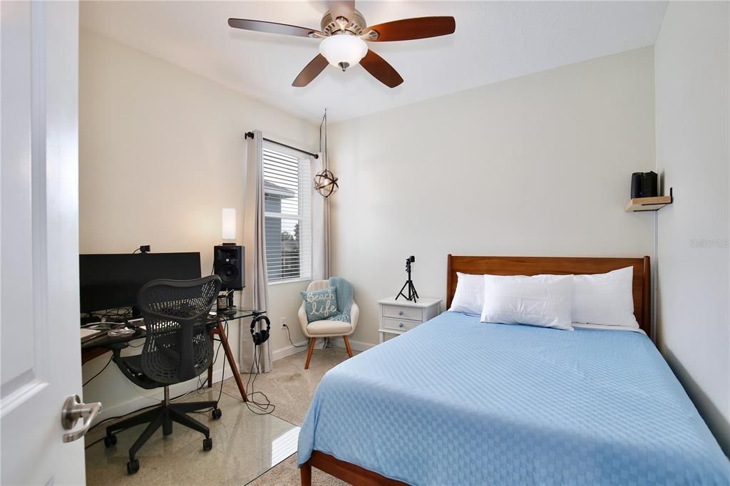 En Venta: $450,000 (4 camas, 3 baños, 2061 Pies cuadrados)